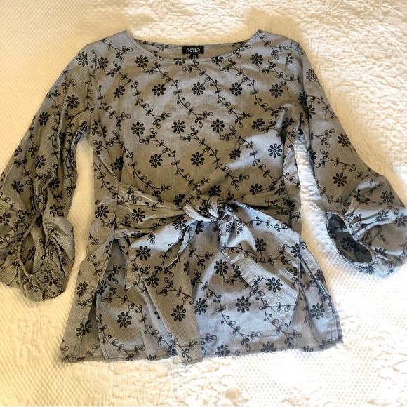 Jones of New York Blouse - Black and white eyelet with wrap around tie - Picture 8 of 11